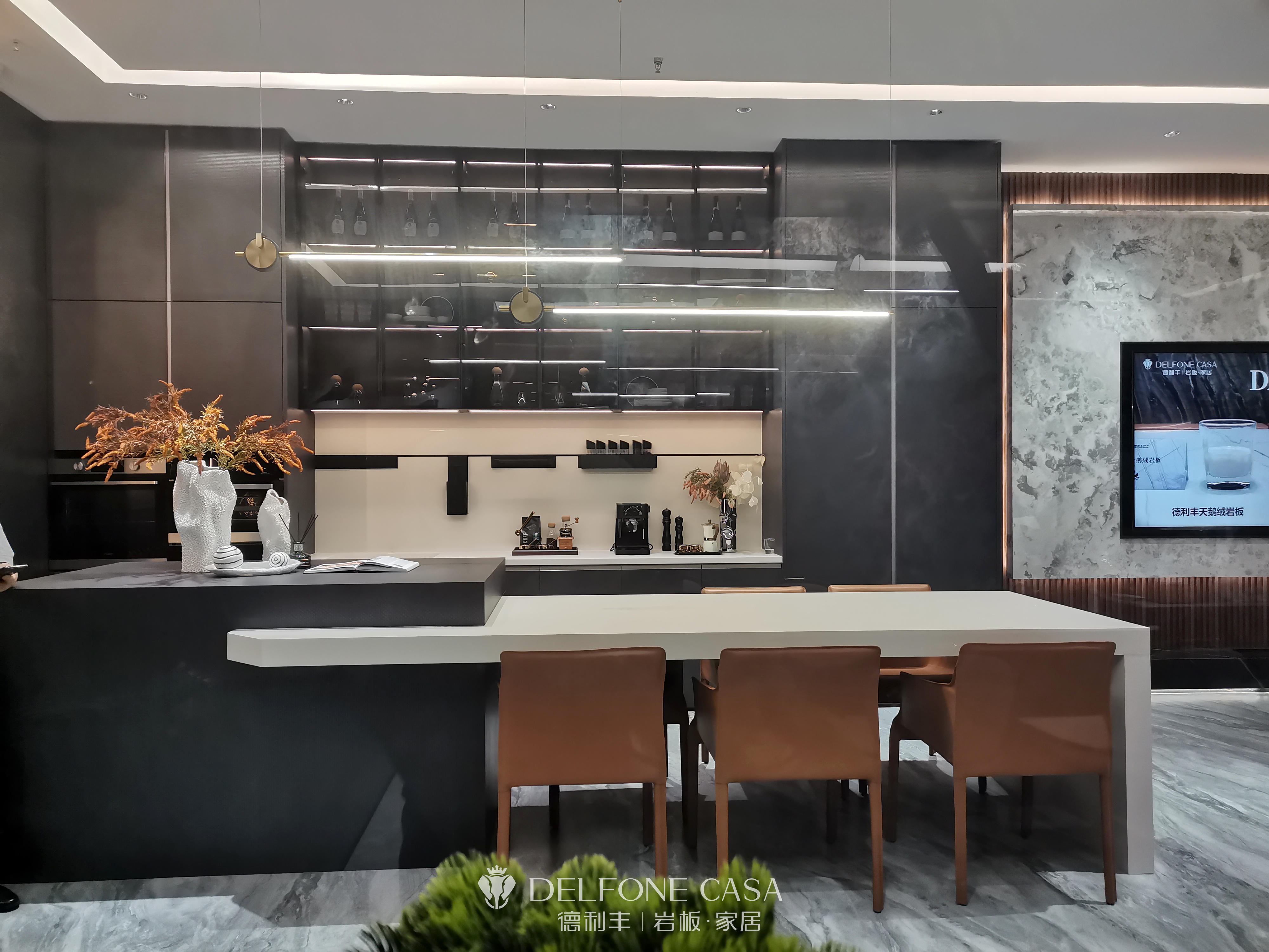 新店速遞 | 德利豐廣州巖板展館，打造輕奢大氣的質(zhì)感家居(圖4)