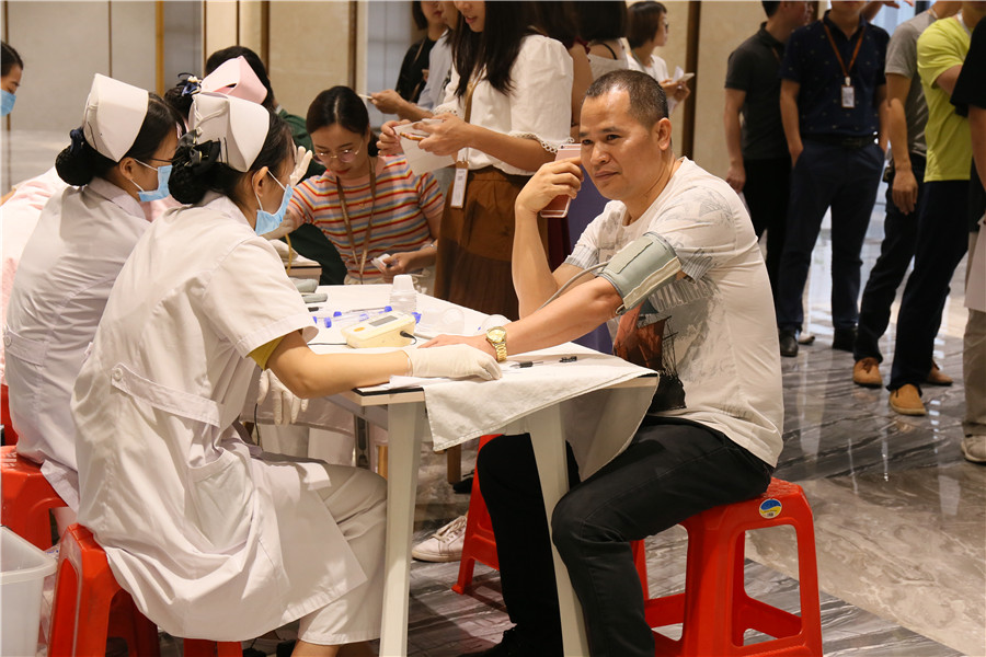 金牌企業(yè)員工健康體檢活動(dòng),為員工健康護(hù)航!(圖8) 金牌企業(yè)員工健康體檢活動(dòng),為員工健康護(hù)航!(圖8)